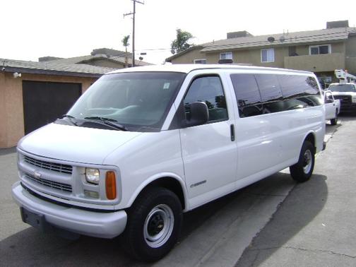 2002 Chevrolet Express 3500 LS Extended Wagon