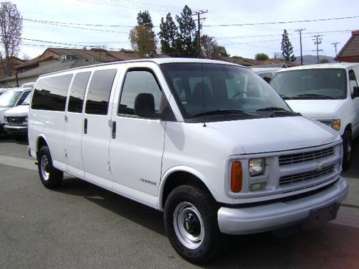 2002 Chevrolet Express 3500 LS Extended Wagon
