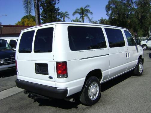 2008 Ford E350 Super Duty XL Wagon