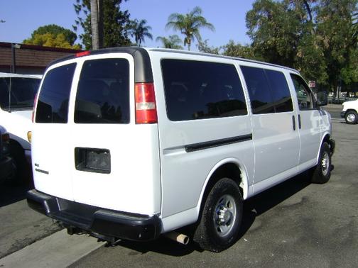 2011 Chevrolet Express 2500 LS