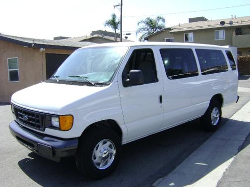 2006 Ford E350 Super Duty XL Extended Wagon