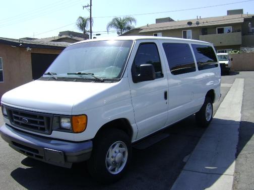 WHITE 2007 Ford E350 Super Duty XL Wagon