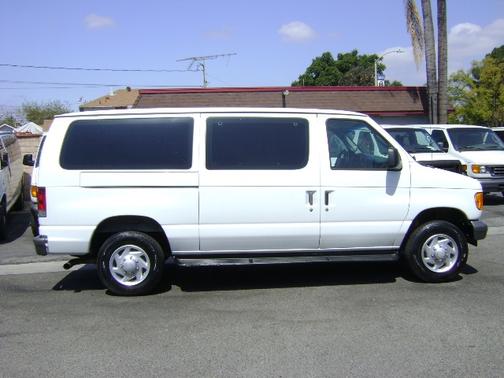 WHITE 2007 Ford E350 Super Duty XL Wagon