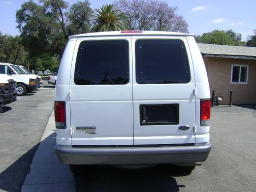 WHITE 2007 Ford E350 Super Duty XL Wagon