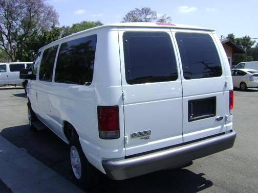 WHITE 2007 Ford E350 Super Duty XL Wagon