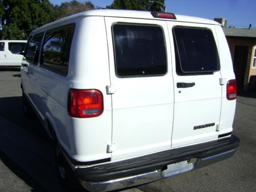 2001 Dodge Ram Wagon 2500