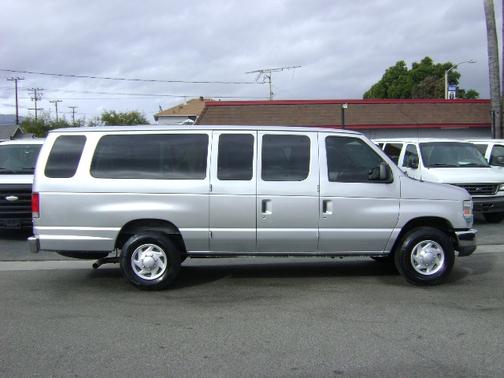 2014 Ford E350 Super Duty XLT