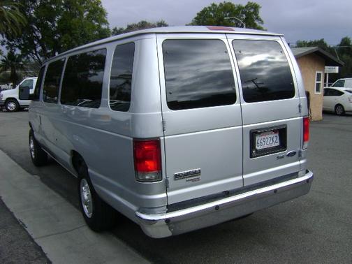 2014 Ford E350 Super Duty XLT