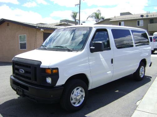 WHITE 2008 Ford E150 XL Wagon
