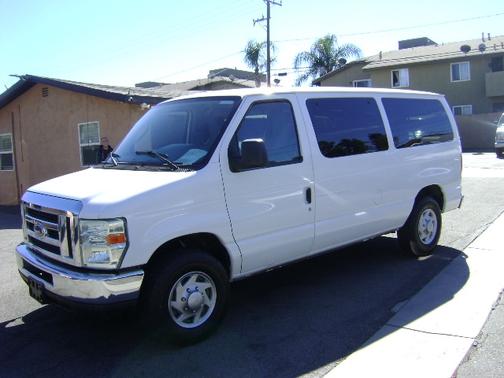 2009 Ford E150 XLT Wagon