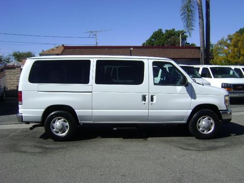 2009 Ford E150 XLT Wagon