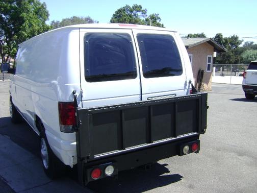 WHITE 2005 Ford E250 Cargo