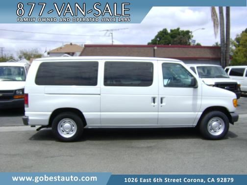 White 2004 Ford E150 XL Wagon