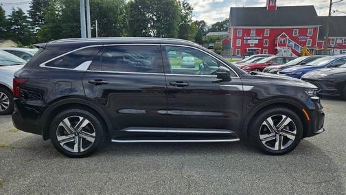 Black 2022 Kia Sorento Plug-In Hybrid SX Prestige