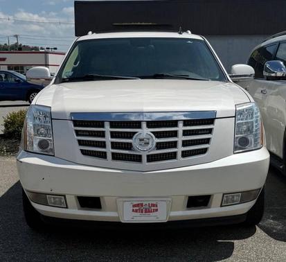White 2011 Cadillac Escalade ESV Base