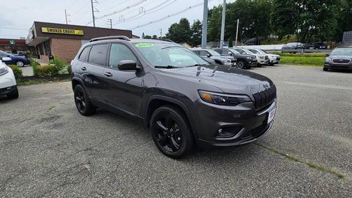Gray 2019 Jeep Cherokee Altitude