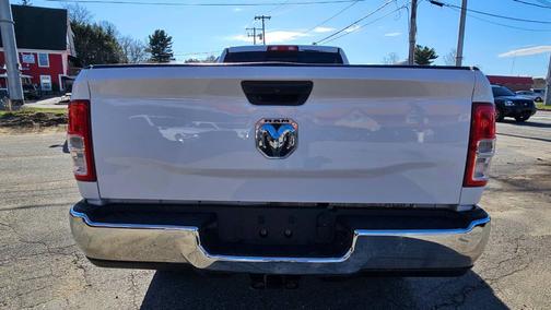 White 2019 RAM 2500 Tradesman Crew Cab 4x4 8' Box