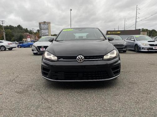 Photo 3 of 17 of 2017 Volkswagen Golf R 4-Door