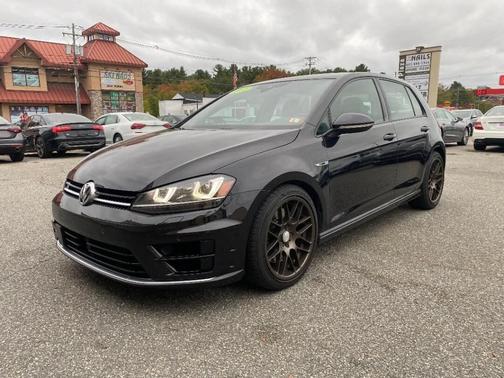 Photo 4 of 17 of 2017 Volkswagen Golf R 4-Door