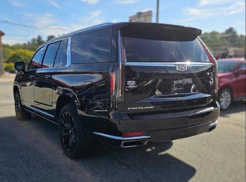 2022 Cadillac Escalade ESV Premium Luxury
