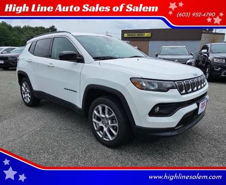 White 2022 Jeep Compass Latitude Lux