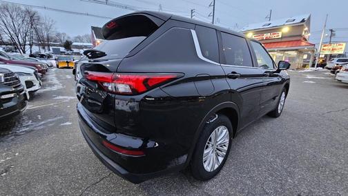 2024 Mitsubishi Outlander ES 2.5 S-AWC