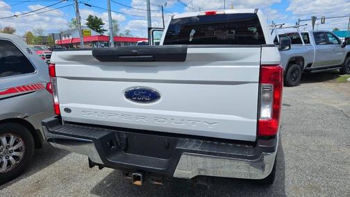 White 2019 Ford F-250 XLT