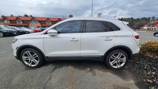 White 2017 Lincoln MKC Reserve