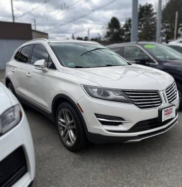 White 2017 Lincoln MKC Reserve