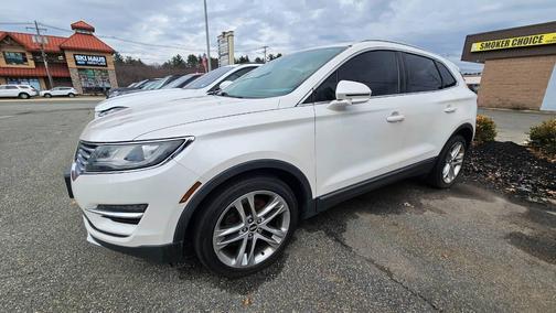 White 2017 Lincoln MKC Reserve