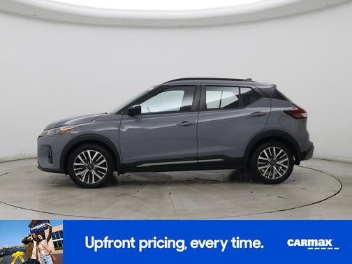 Gray 2023 Nissan Kicks SR