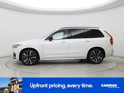 2023 Volvo XC90 Recharge Plug-In Hybrid T8 Ultimate Dark Theme