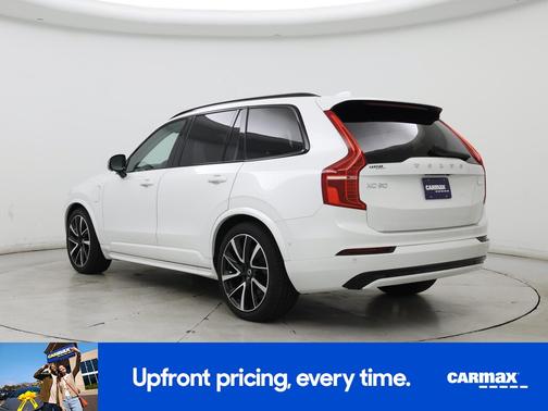 2023 Volvo XC90 Recharge Plug-In Hybrid T8 Ultimate Dark Theme