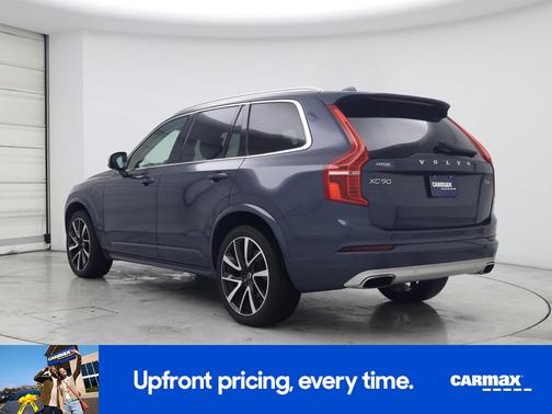 2020 Volvo XC90 T6 Momentum