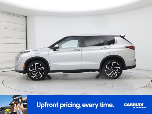 Silver 2022 Mitsubishi Outlander ES