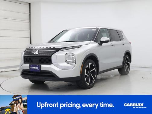 Silver 2022 Mitsubishi Outlander ES