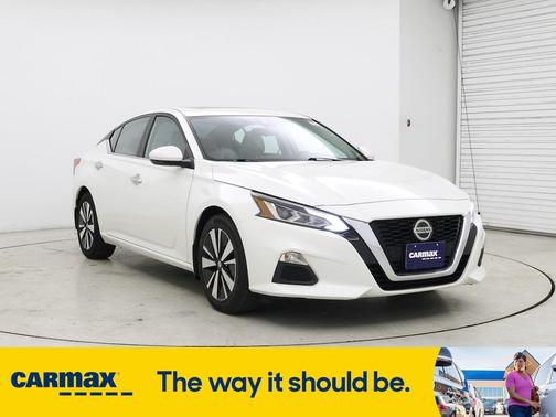 2022 Nissan Altima SV