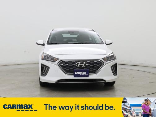 2022 Hyundai IONIQ Plug-In Hybrid SEL