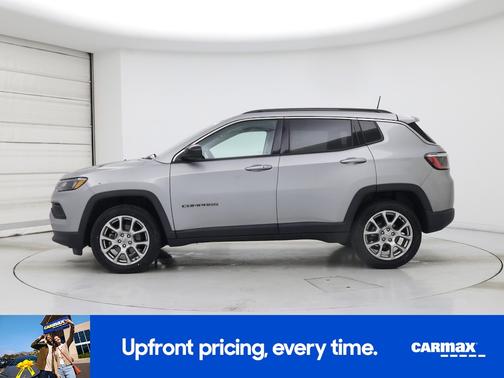 Silver 2022 Jeep Compass Latitude Lux