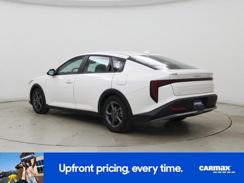 White 2025 Kia K4 LXS