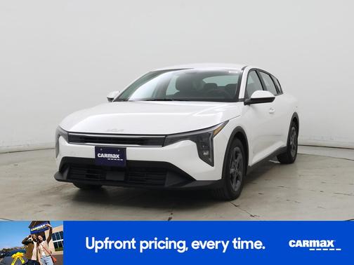 White 2025 Kia K4 LXS