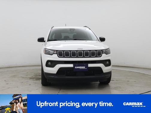 White 2022 Jeep Compass Latitude