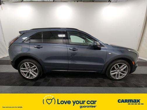 Photo 4 of 26 of 2019 Cadillac XT4 Sport