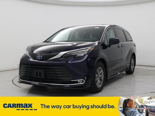 2022 Toyota Sienna XLE