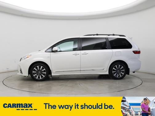 2019 Toyota Sienna XLE