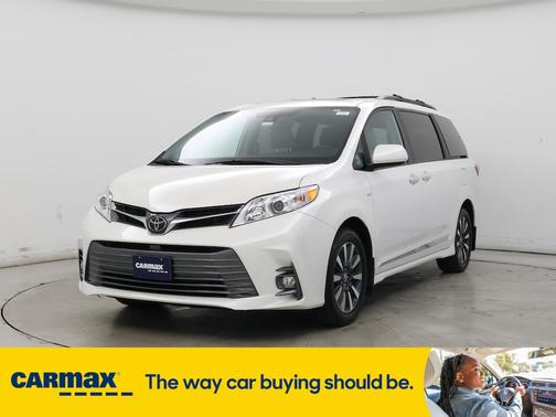 2019 Toyota Sienna XLE