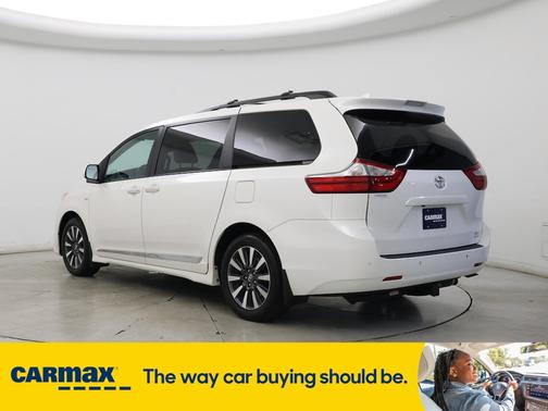 2019 Toyota Sienna XLE