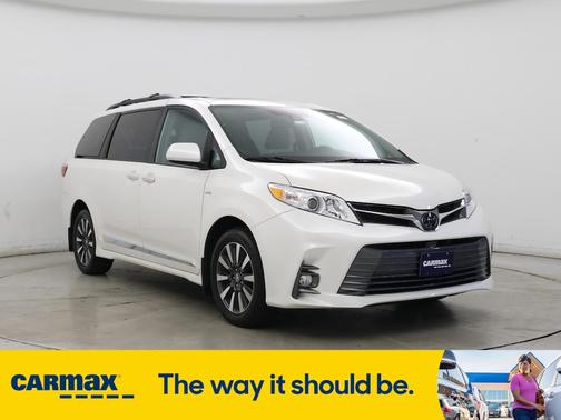 2019 Toyota Sienna XLE