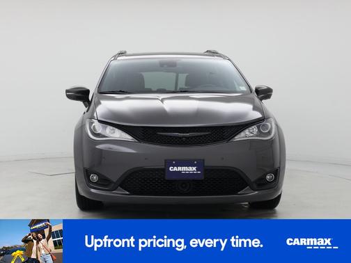 Gray 2019 Chrysler Pacifica Limited