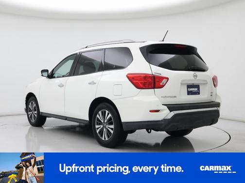 2017 Nissan Pathfinder SV